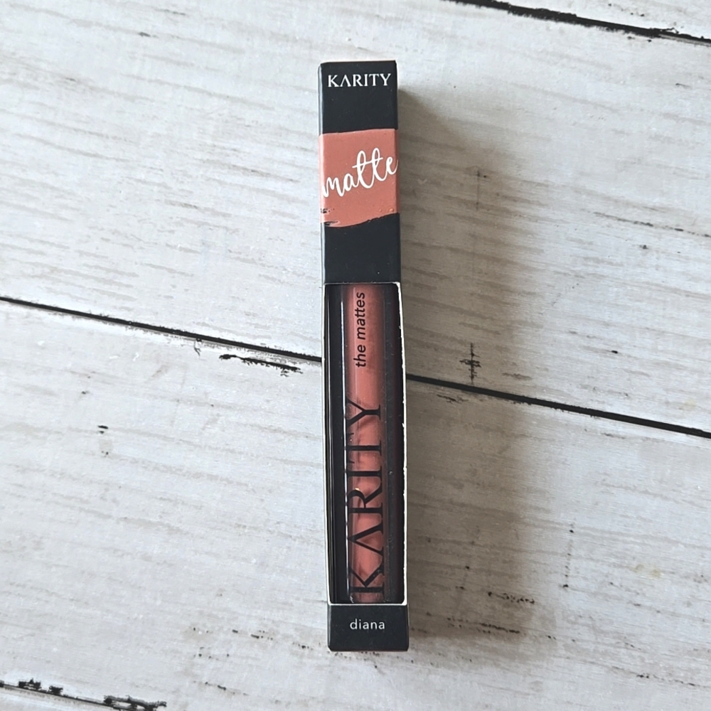 Karity Matte Lipgloss in "Diana"